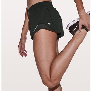 Lululemon Hotty Hot Short II 2.5